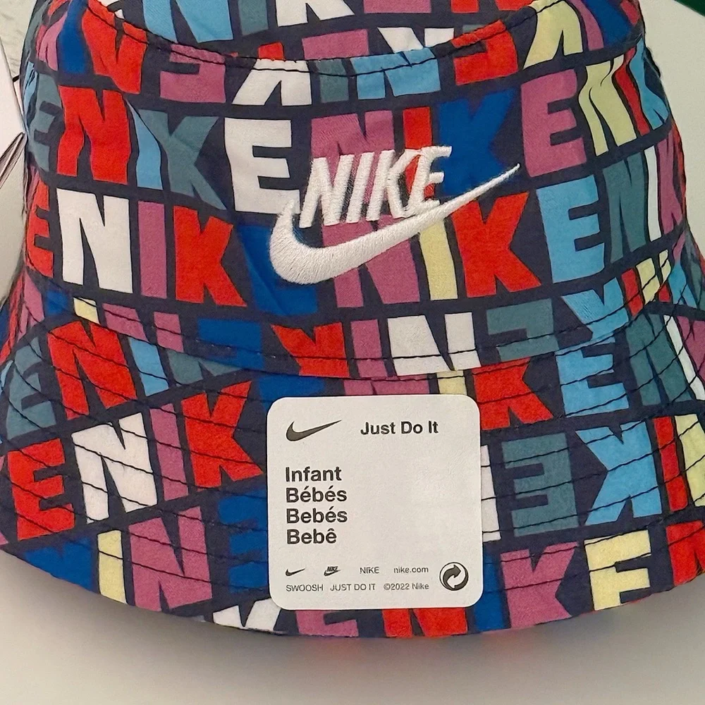 NEW Nike Infant Bucket Hat (12–24M) | Colorful Logo Print | UPF 40+ Protection - Picture 2 of 3